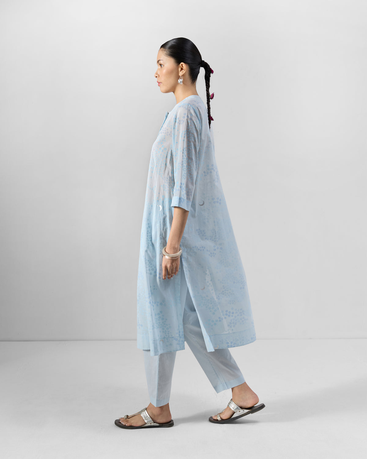 Side view of a pale blue Kolva Kurta Set showing the side slit.