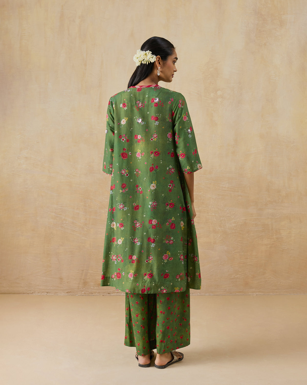 Back of the Cascade kurta set worn by a person.