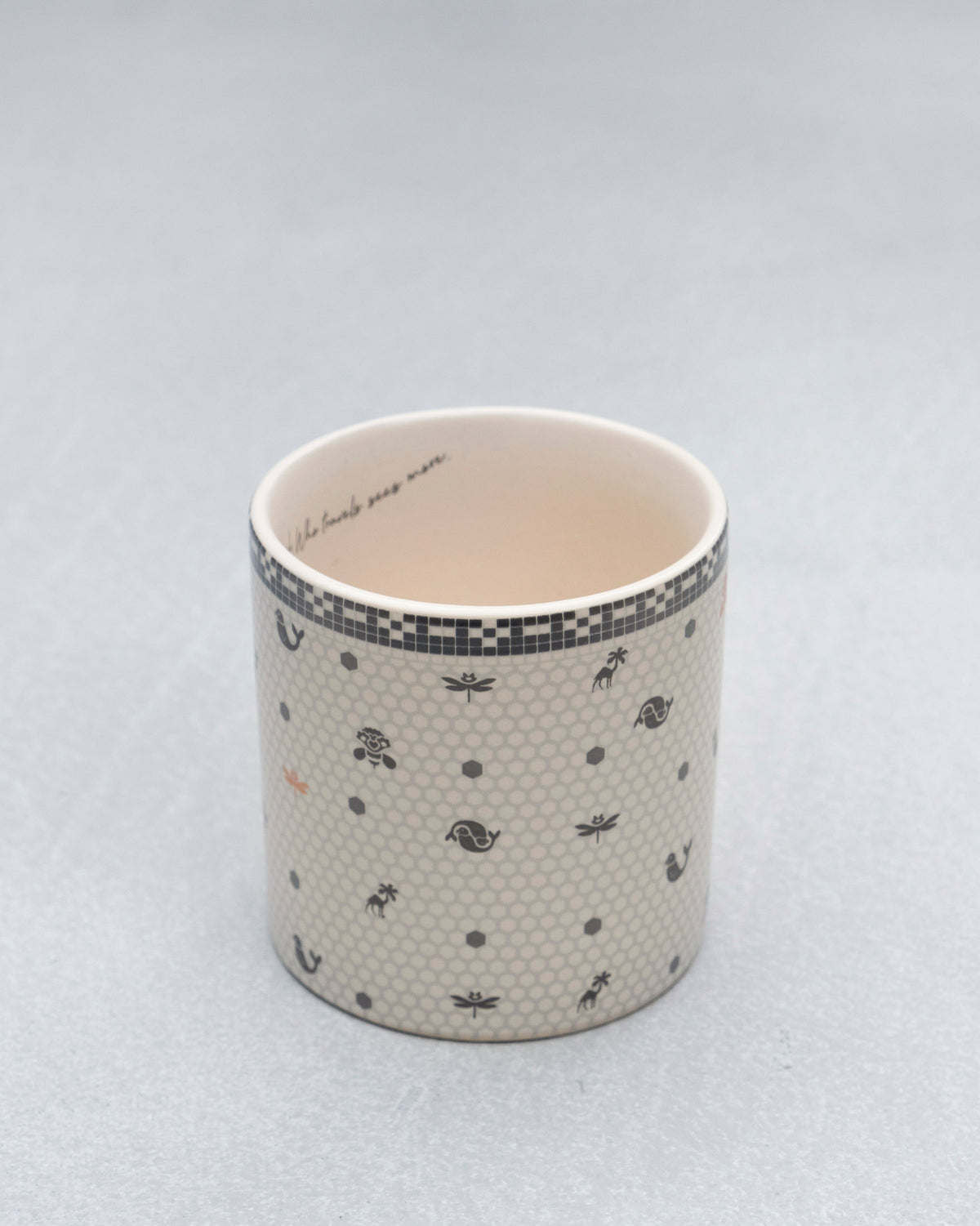 Sirocco straight cup without a handle, with a tile band and birds.
