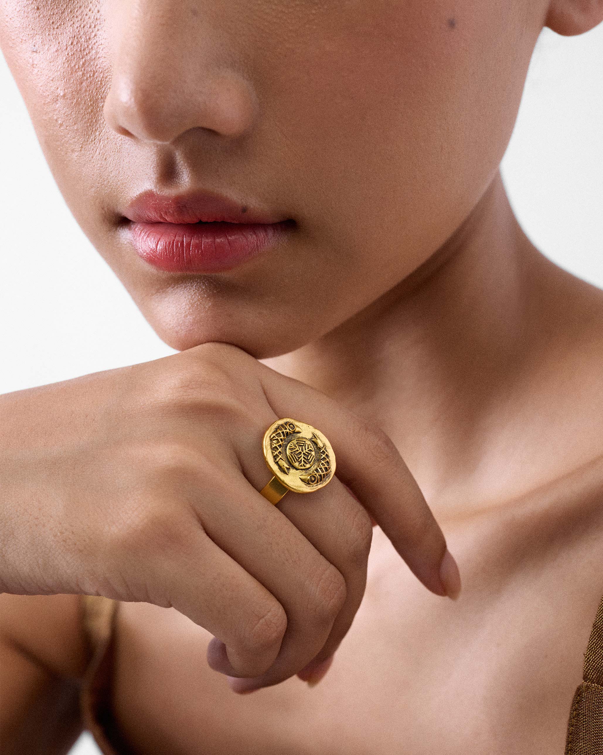 Machli Signet Ring - Gold