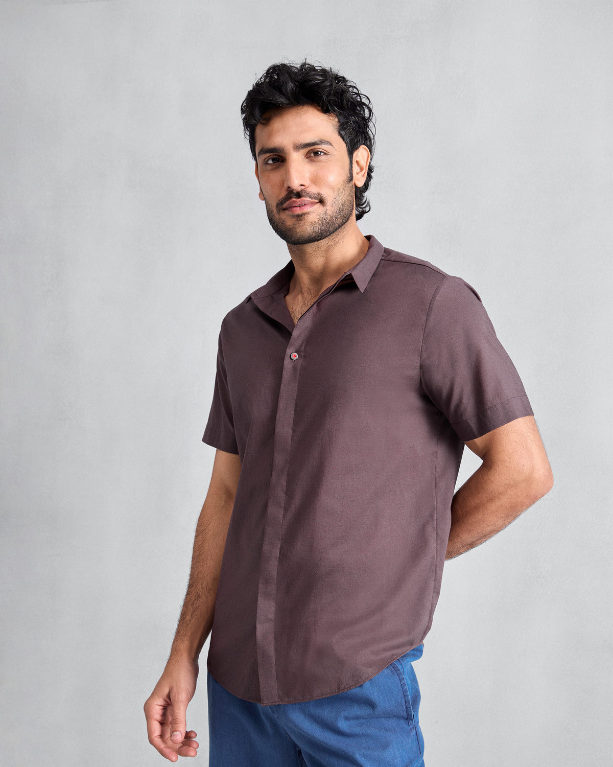 Chocolate plum Riverine shirt with a classic collar.