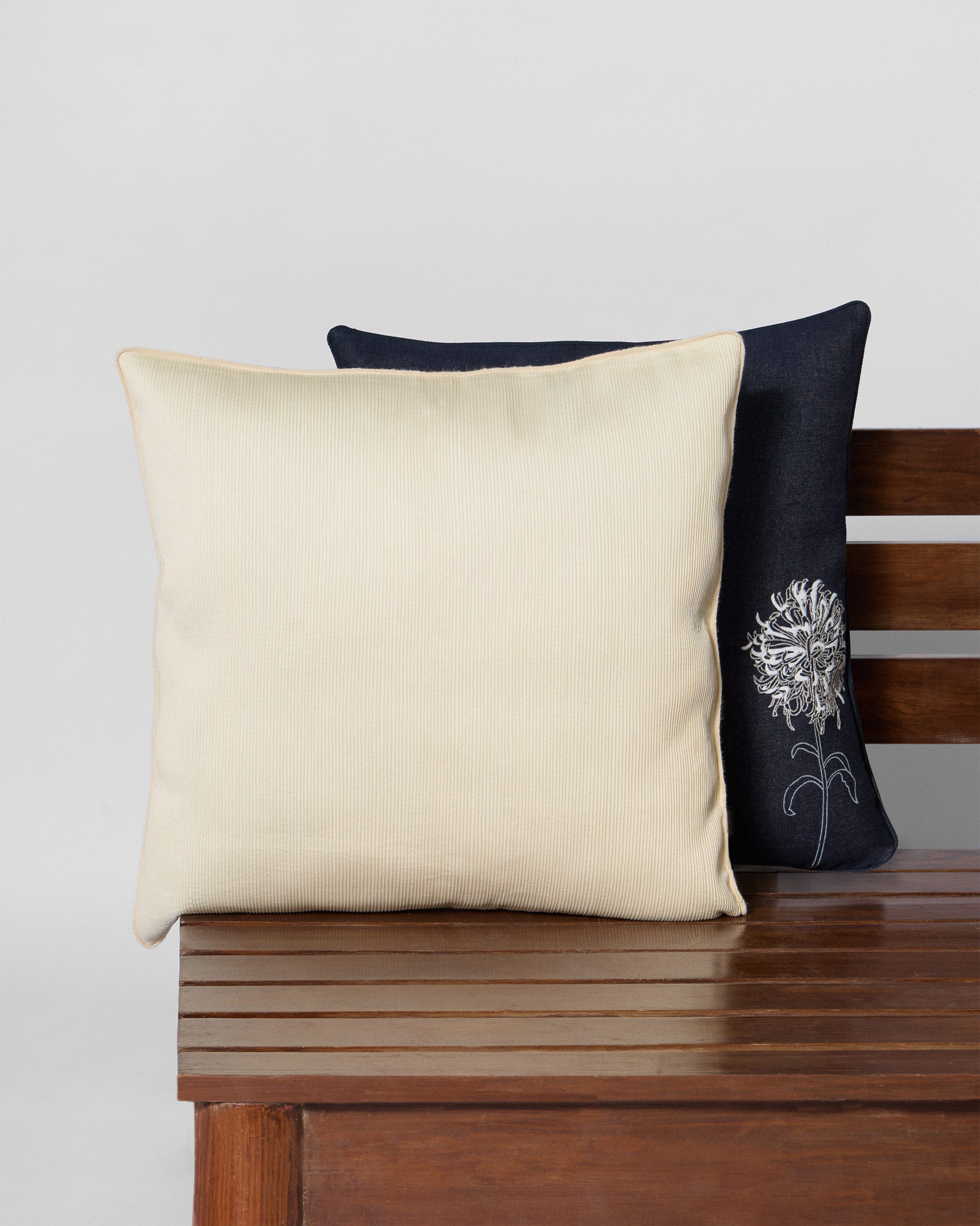 Nilgiri Champaca Pintuck Cushion