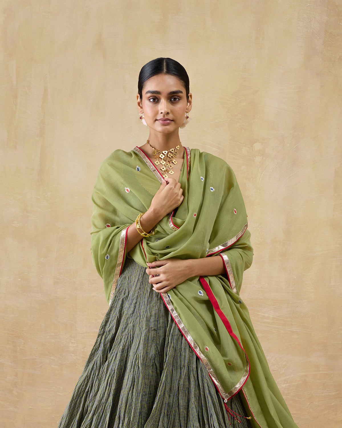 look1_Festive Gatherings