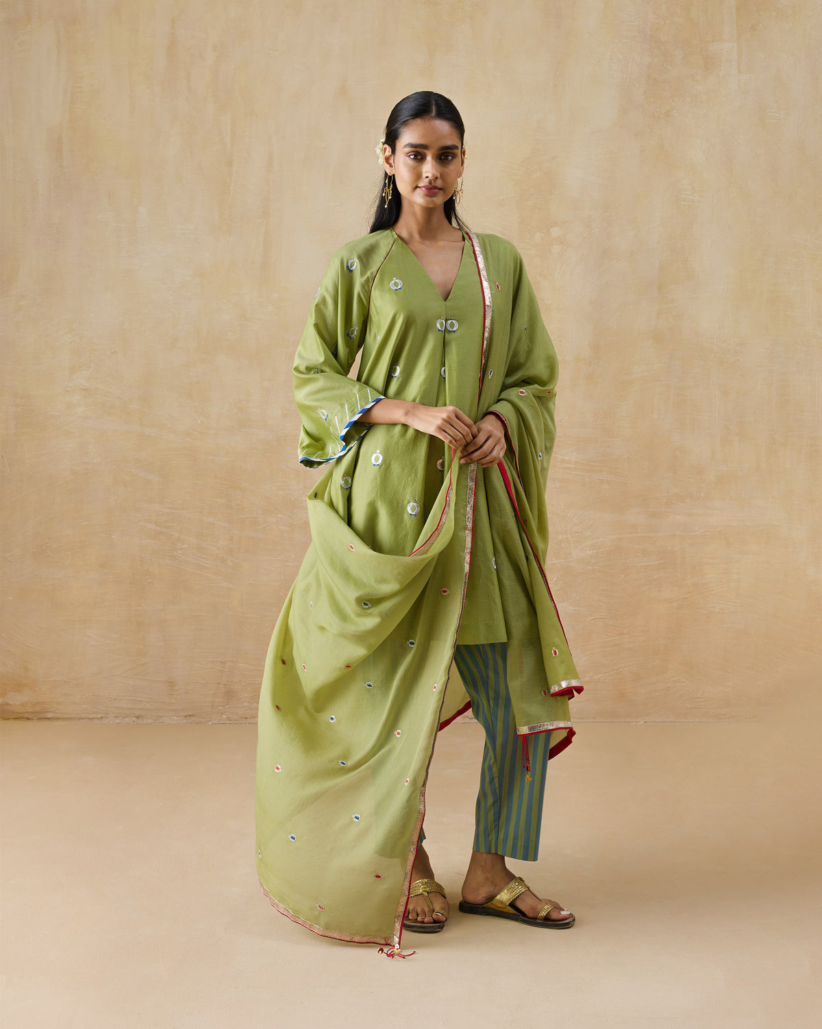 look2_Festive Gatherings