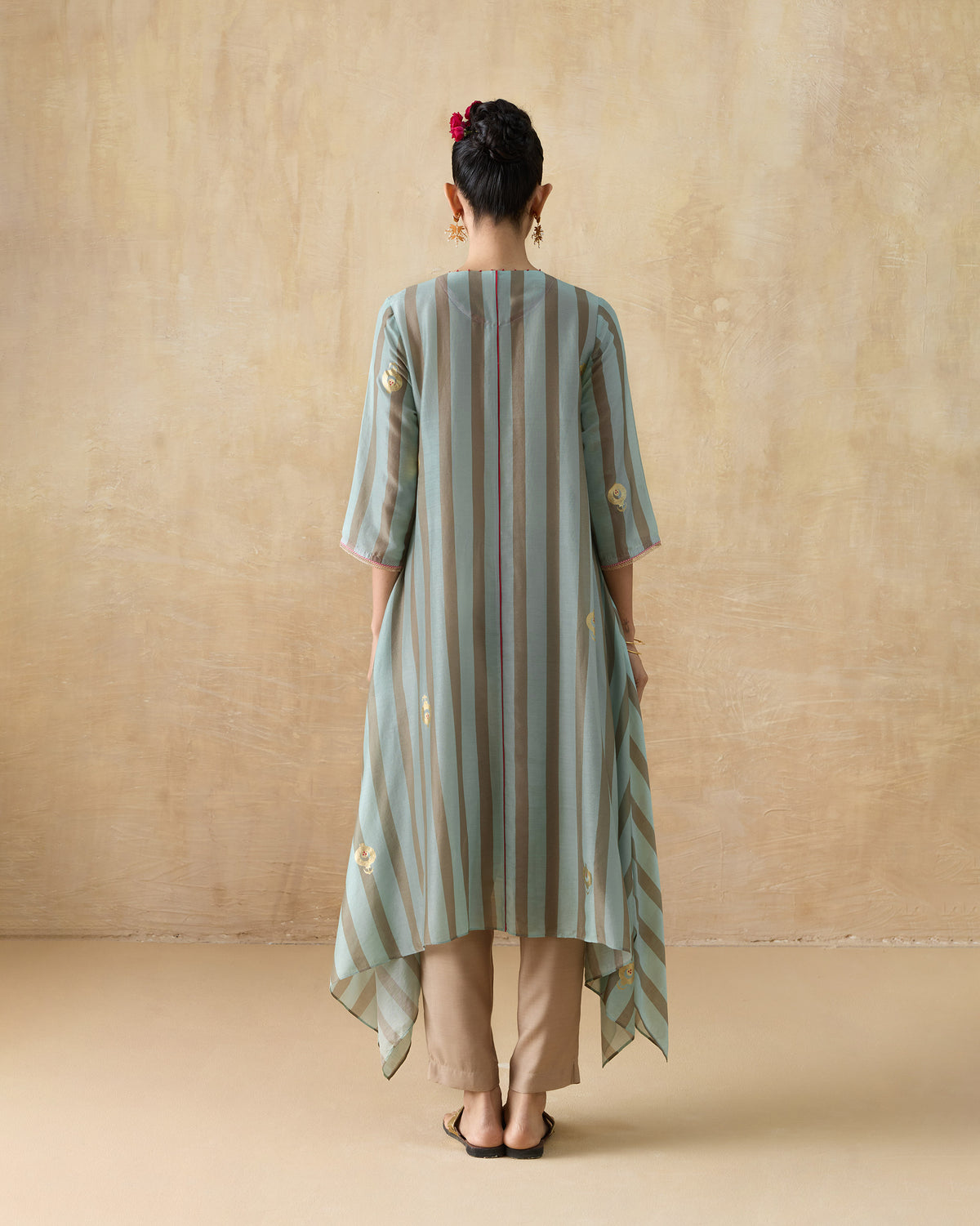 Back of a grey and aqua striped Midnight Club kurta with a red centre seam.