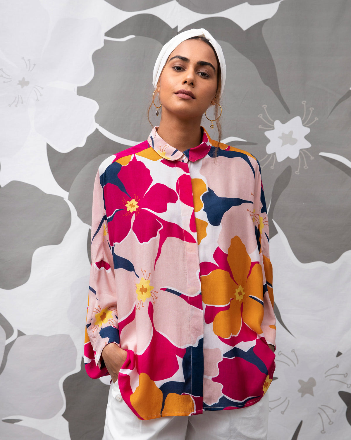 Person wearing the Boxy Shirt with a loose, oversized fit.