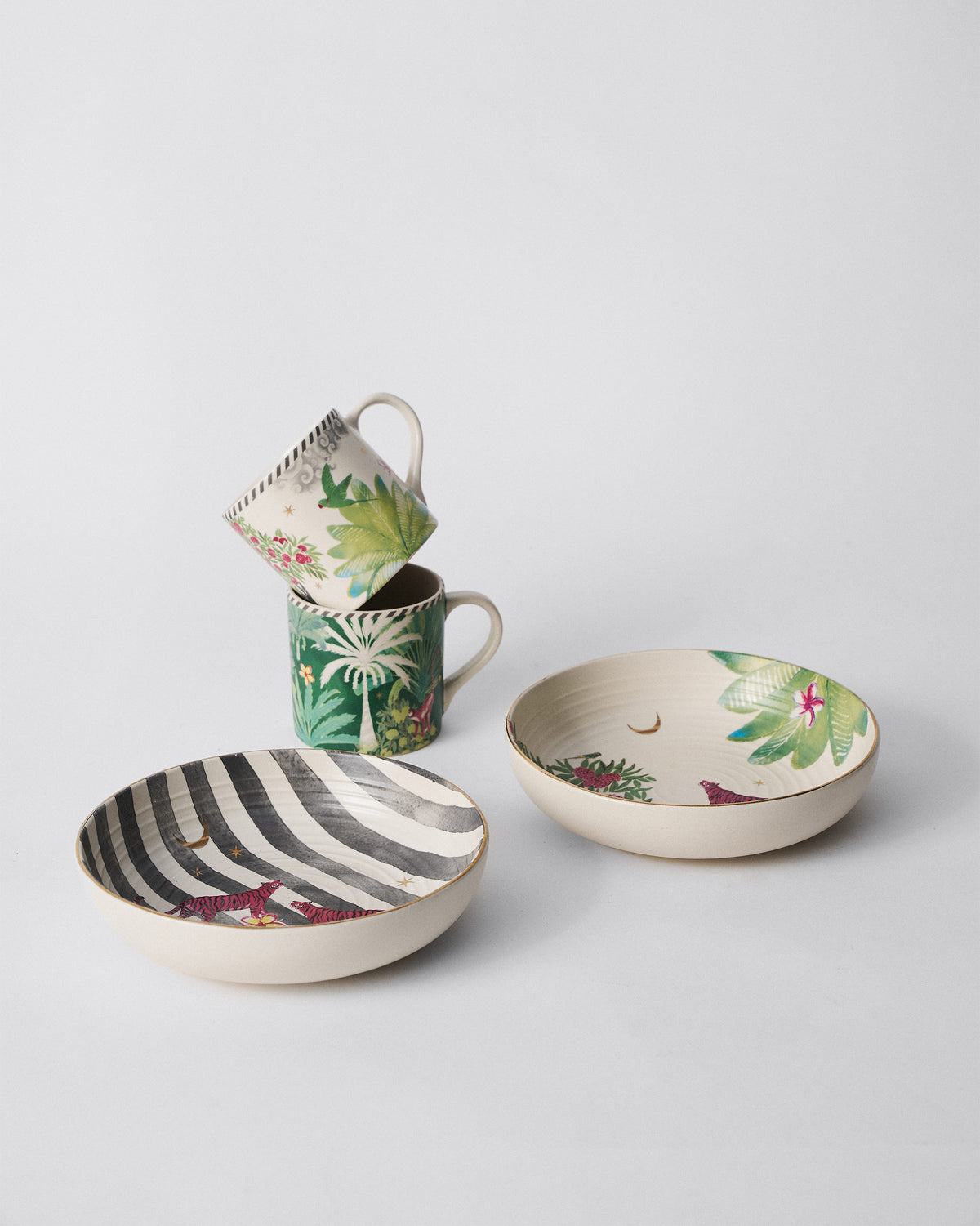 Ceylon Comfort Set with two trail shallow bowls and two straight mugs.