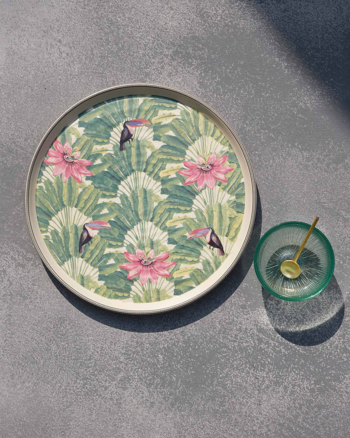 Madagascar Chip & Dip Platter with a glass dip bowl placed to its right.