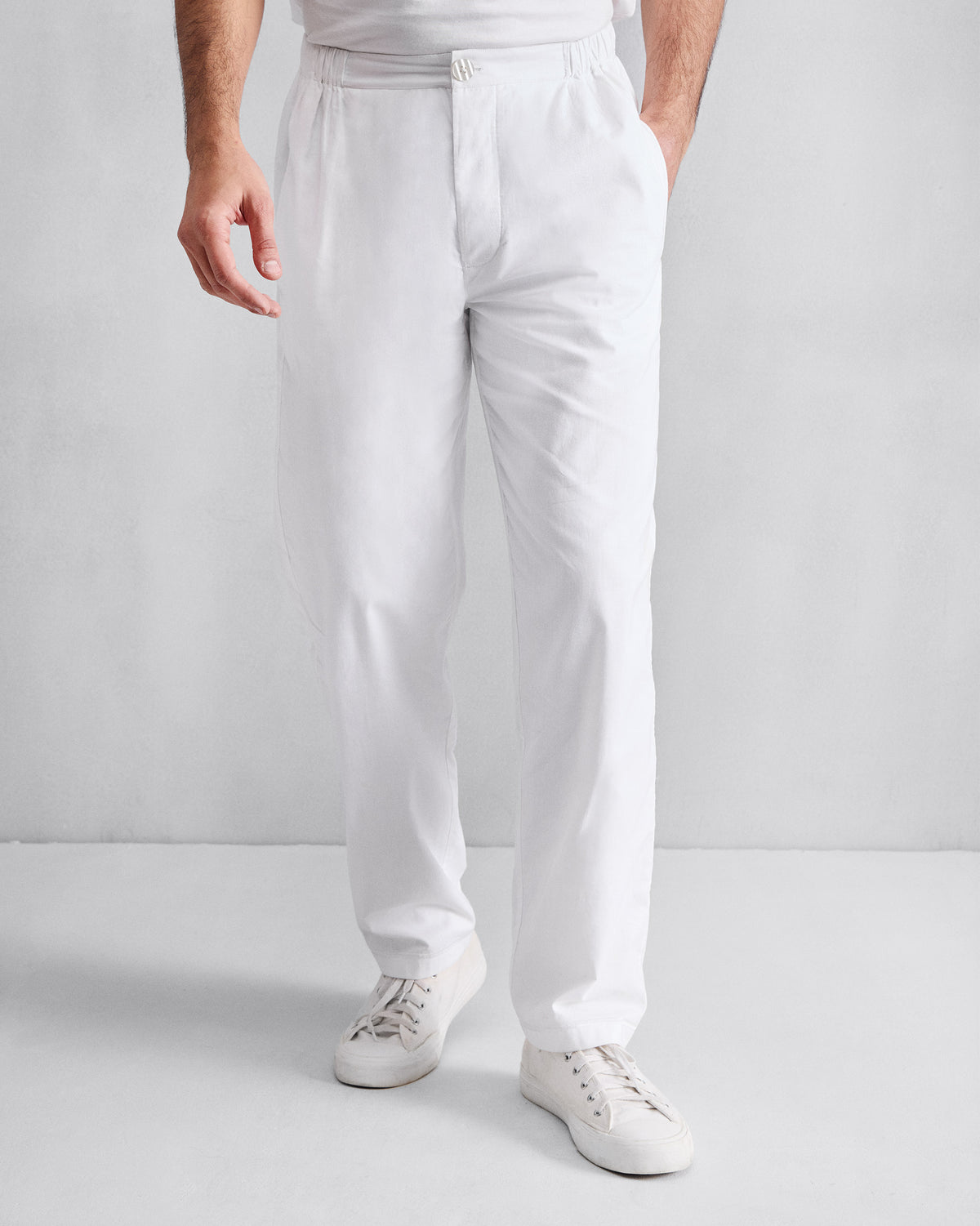 White Shillong jammies with a relaxed straight-leg fit.