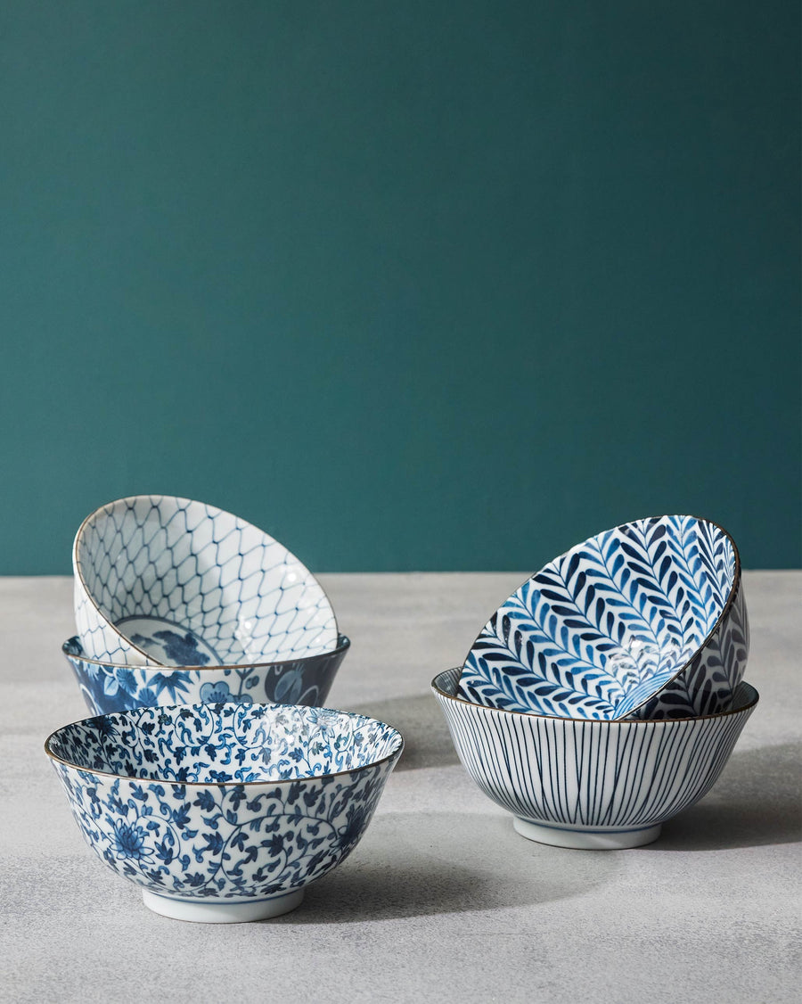 The bowls stacked.