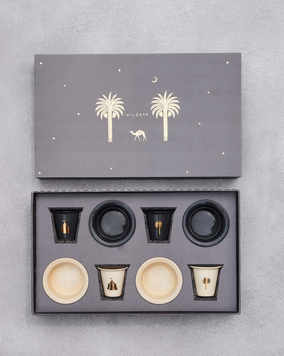 Sahara filter coffee set laid out in its open box.