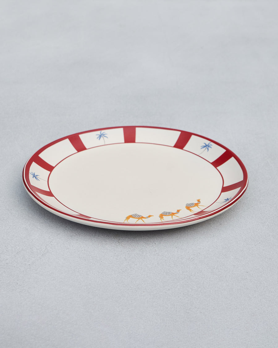 The dinner plate from the side.