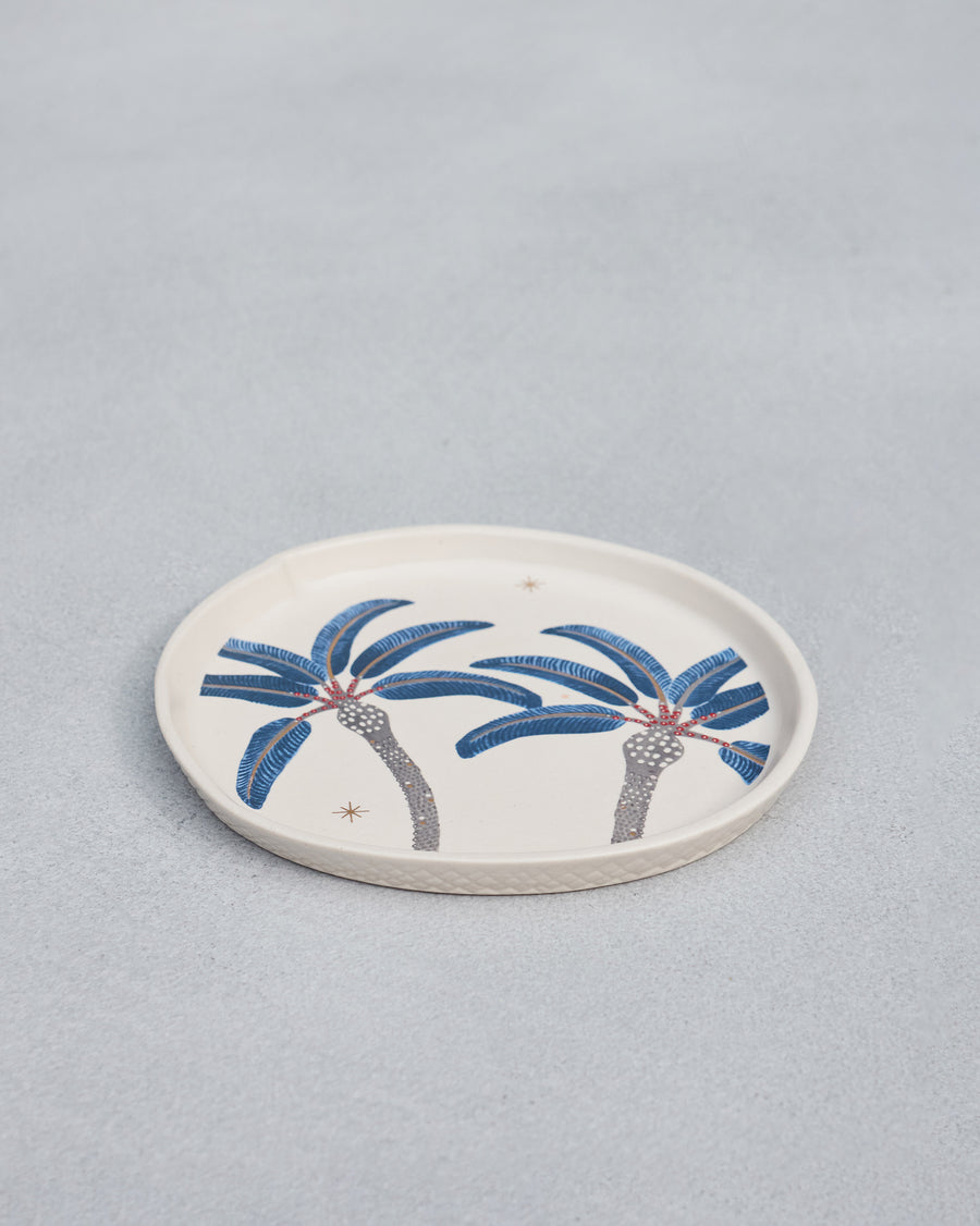 The plate from the side.
