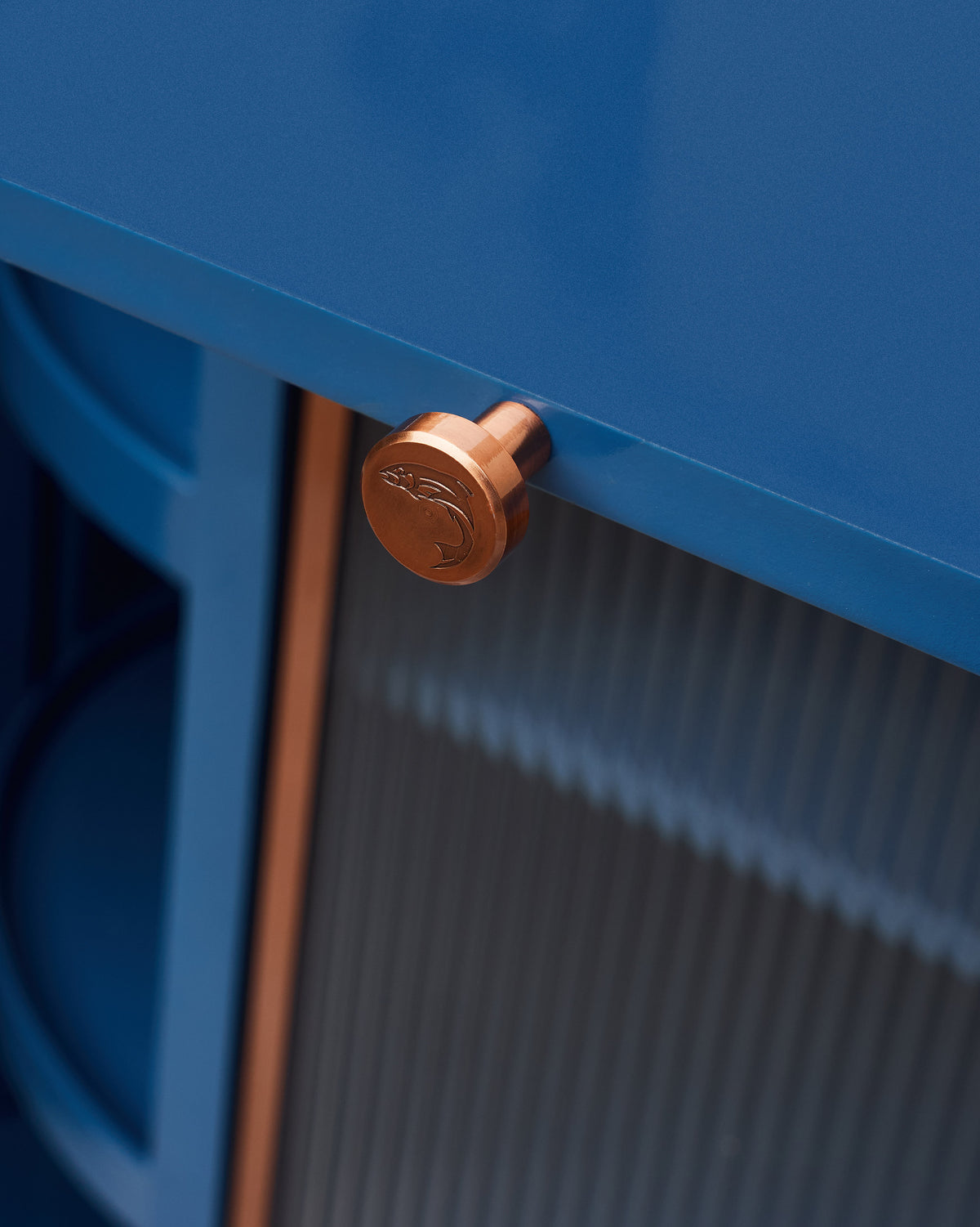 A copper handle.