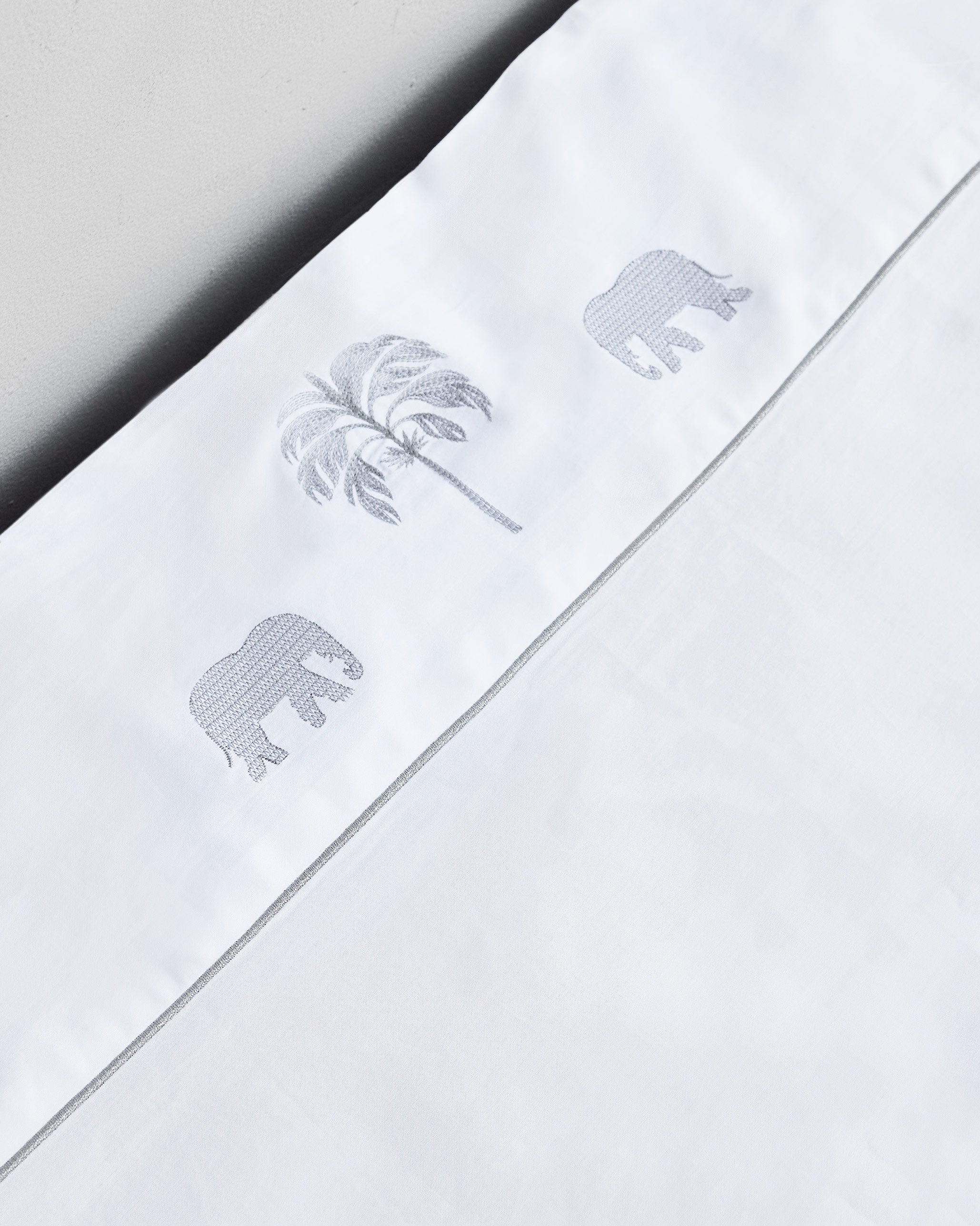 Ele Palm Bedsheet Queen with Pillow Case Set