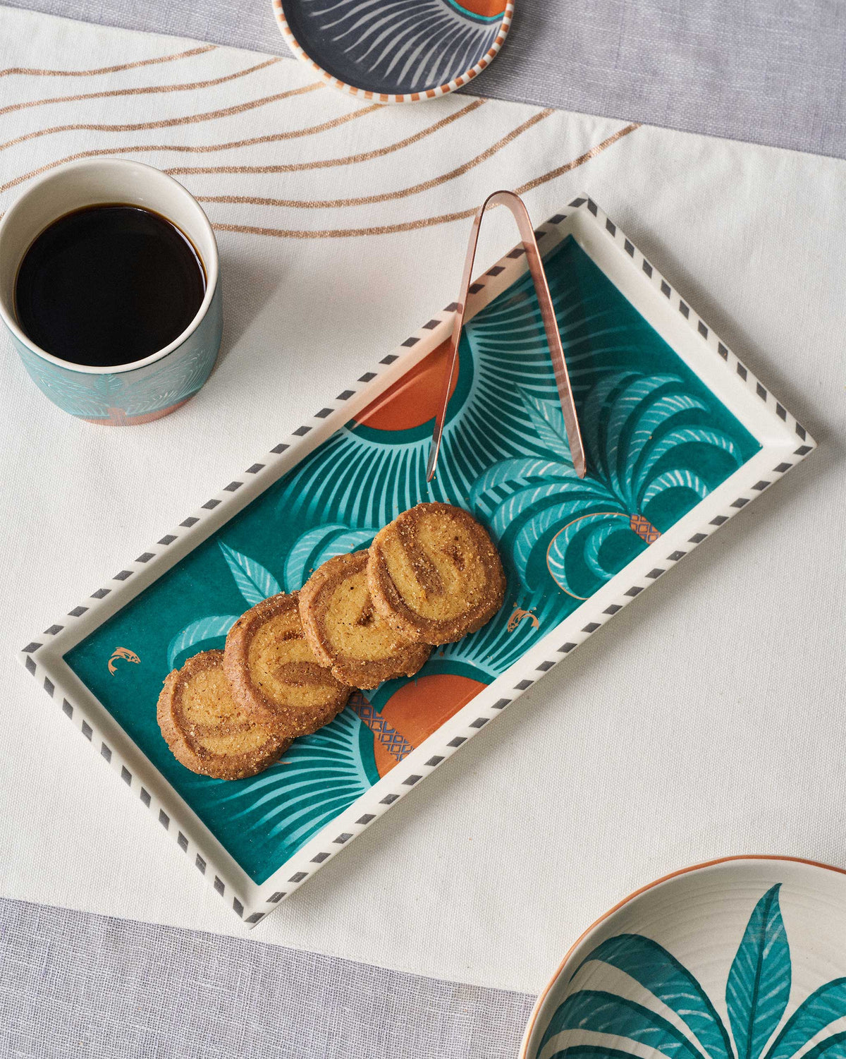 Cookies on the Caden tray.