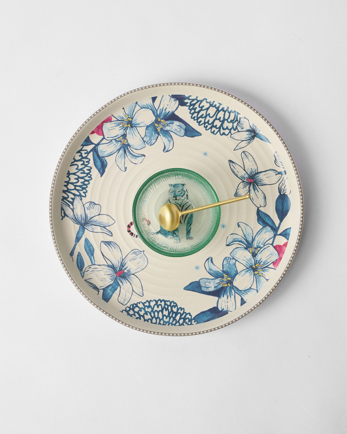 River Tiger platter with blue floral rim and tiger in the dip bowl.