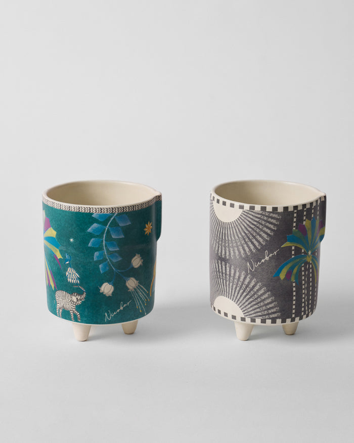 The pair of planters