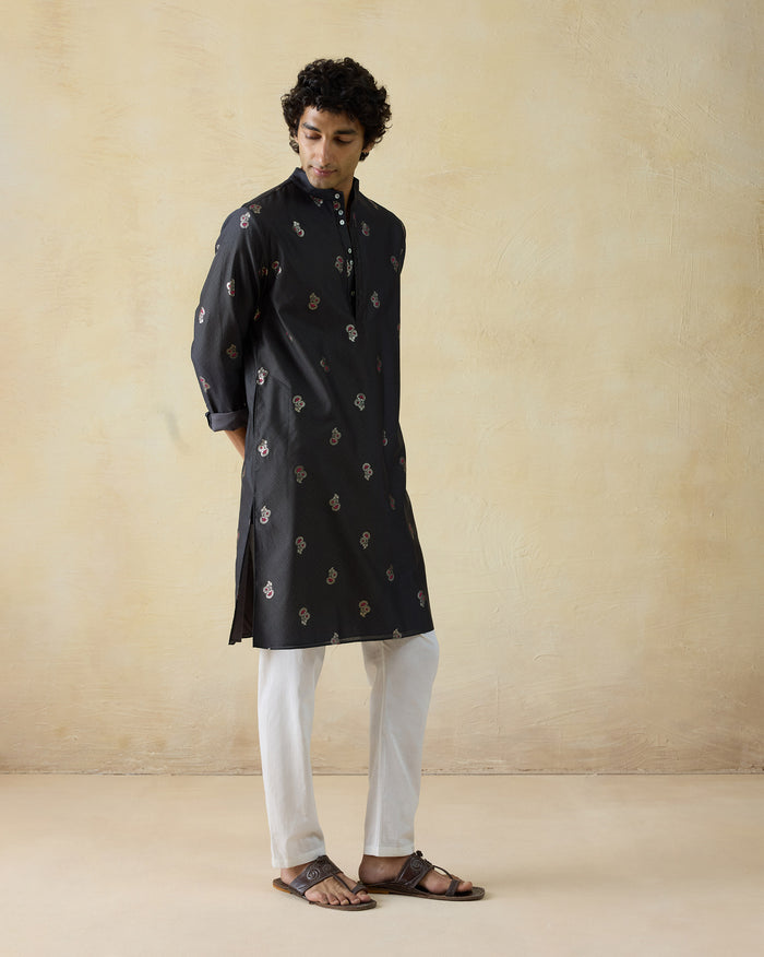 look1_Festive Gatherings