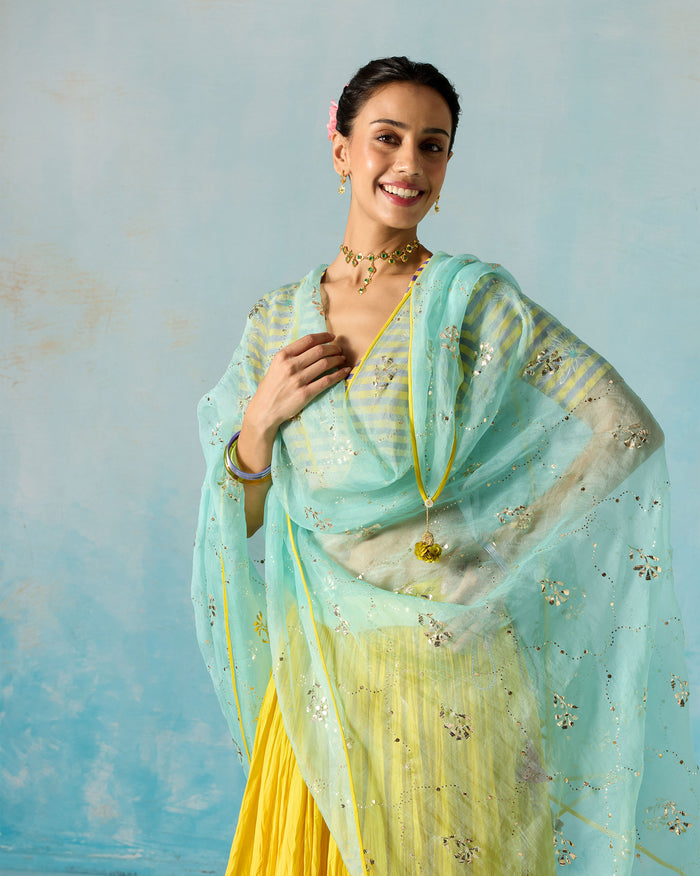 look1_Festive Gatherings